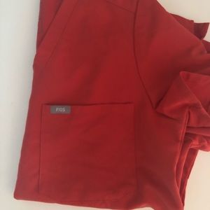 Figs small Catarina top in CLAY